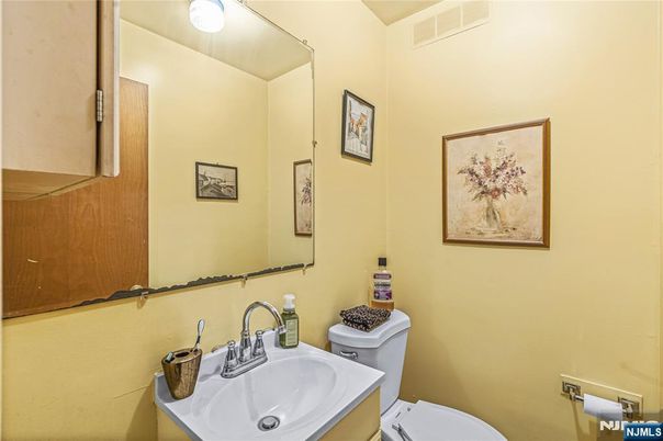 DE Listing image placeholder