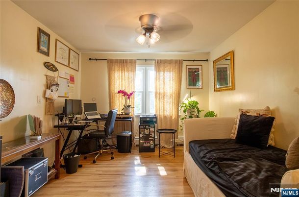 DE Listing image placeholder