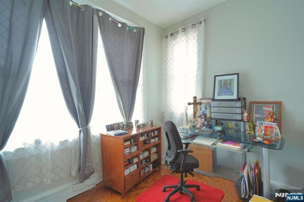DE Listing image placeholder