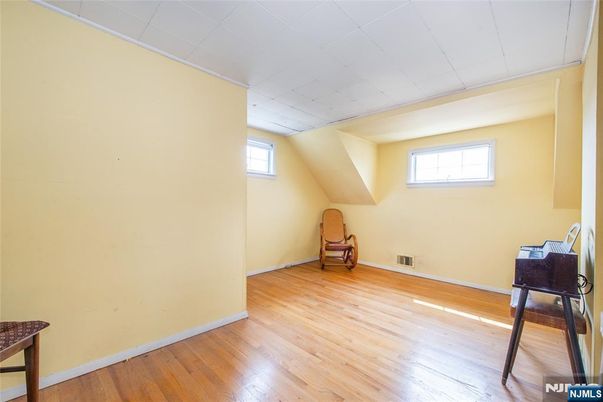 DE Listing image placeholder