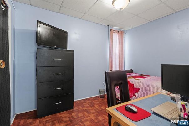 DE Listing image placeholder