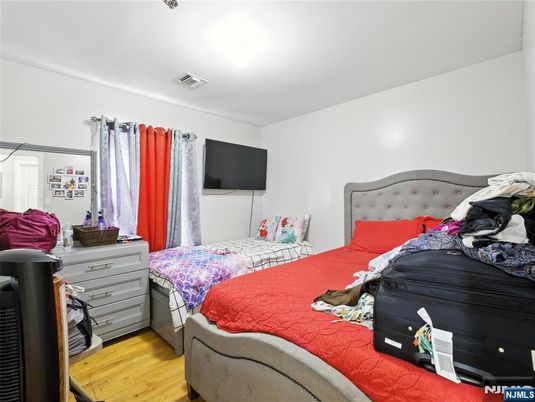 DE Listing image placeholder