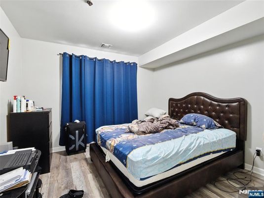 DE Listing image placeholder