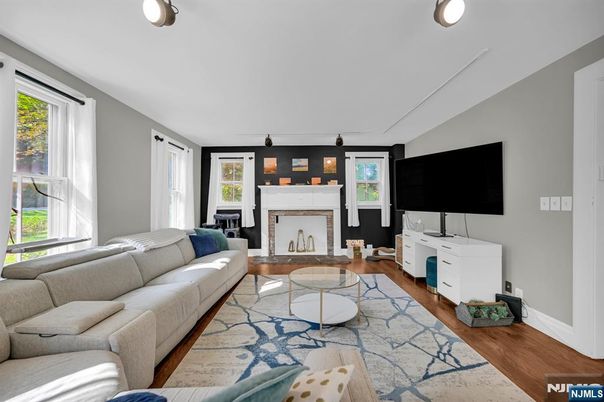 DE Listing image placeholder