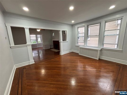DE Listing image placeholder