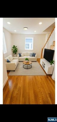 DE Listing image placeholder