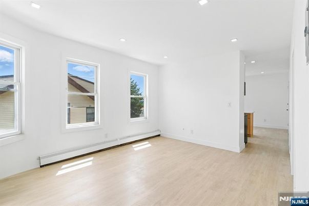 DE Listing image placeholder
