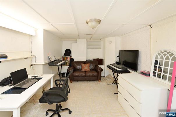 DE Listing image placeholder