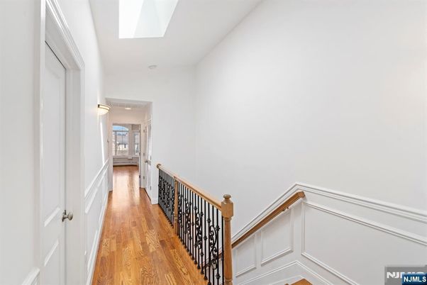DE Listing image placeholder