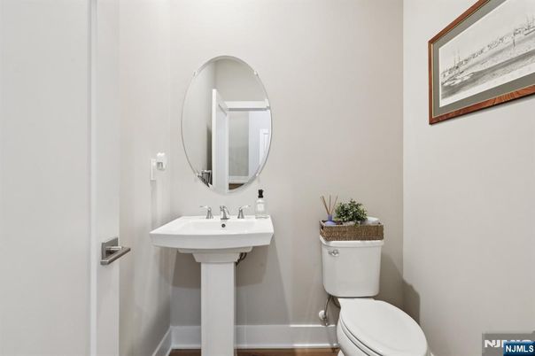 DE Listing image placeholder