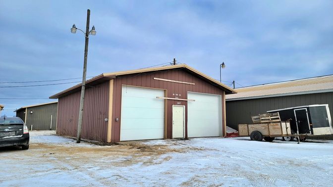Detached Garage, Exterior