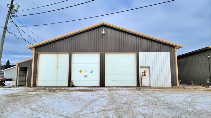 Detached Garage, Exterior