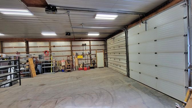 Garage, Interior