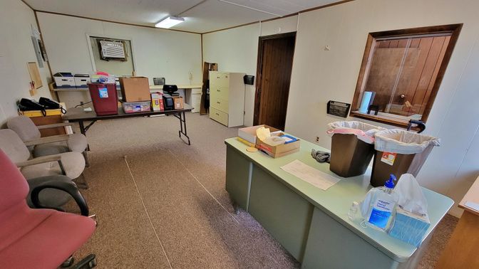 Home Office, Interior