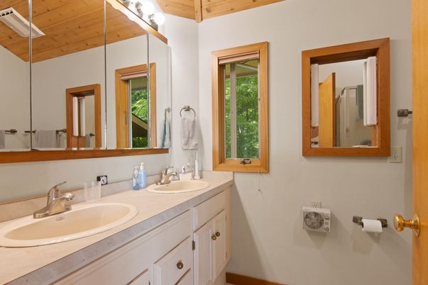 Bathroom, Dual Sink Vanities, Interior