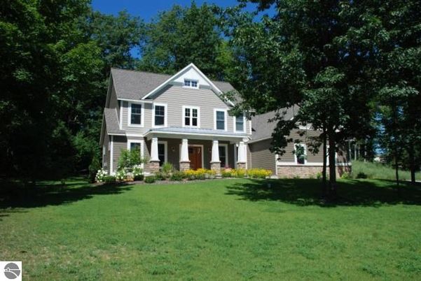 Backyard, Exterior, Facade, Queen Anne Victorian