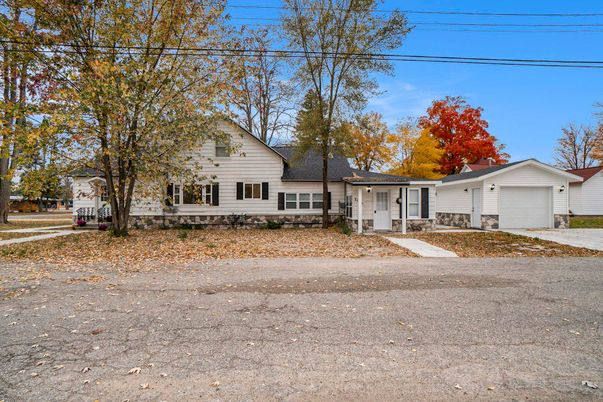 Backyard, Detached Garage, Exterior