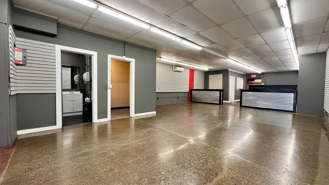 Empty room, Interior, Washer