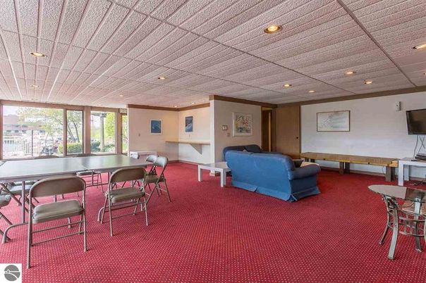 Game Room, Interior, Recessed Lighting