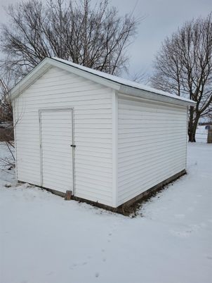 Detached Garage, Exterior