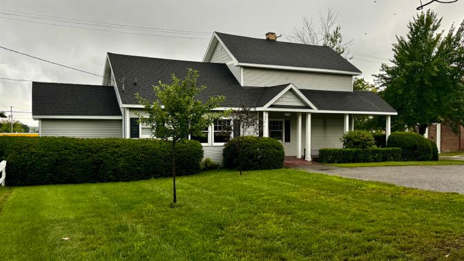 Exterior, Facade, Cape Cod