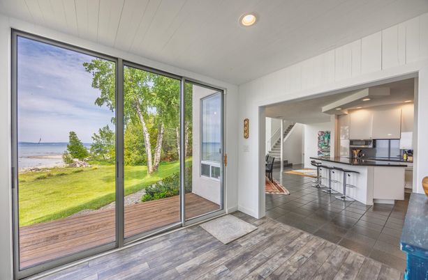 Interior, Kitchen, Recessed Lighting, Water, Wood Texture Flooring