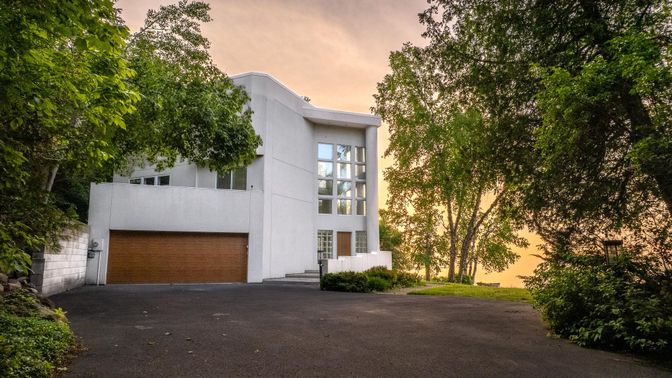 Attached, Exterior, Facade, Modern