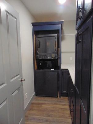 Interior, Utility Closets, Washer, Wood Texture Flooring