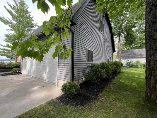 Detached Garage, Exterior