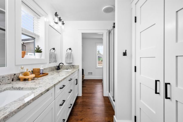 Bathroom, Dual Sink Vanities, Interior, Wood Texture Flooring