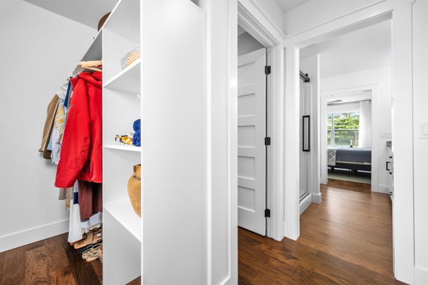 Interior, Walk-in Closets, Wood Texture Flooring