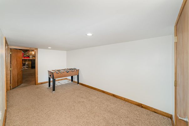 Game Room, Interior, Recessed Lighting