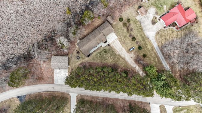 Exterior, Drone