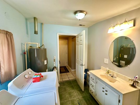 Bathroom, Dual Sink Vanities, Interior, Washer