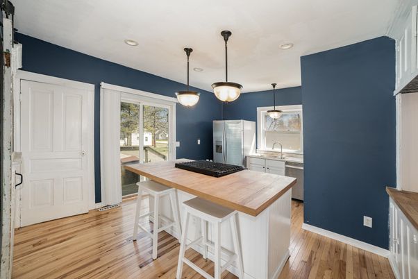 Interior, Kitchen, Pendant Lights, Recessed Lighting, Wood Texture Flooring