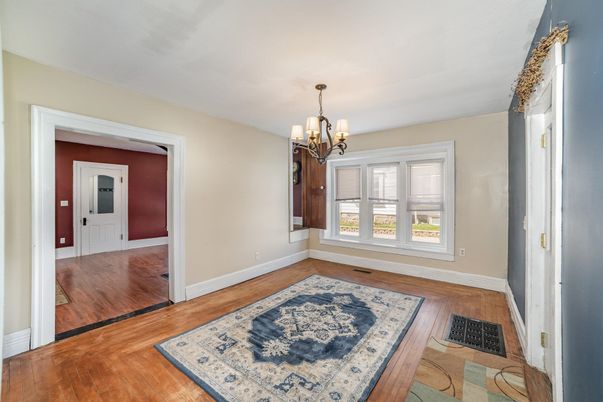 Chandelier, Empty room, Interior, Wood Texture Flooring