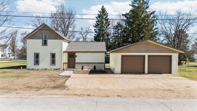 Detached Garage, Exterior, Facade, Farmhouse