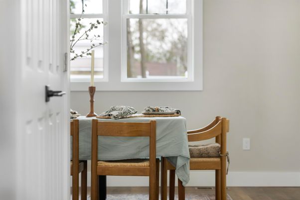 Dining room, Interior