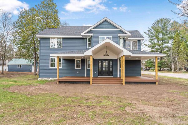 Backyard, Exterior, Facade, Queen Anne Victorian