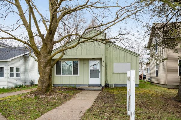 Exterior, Facade, None