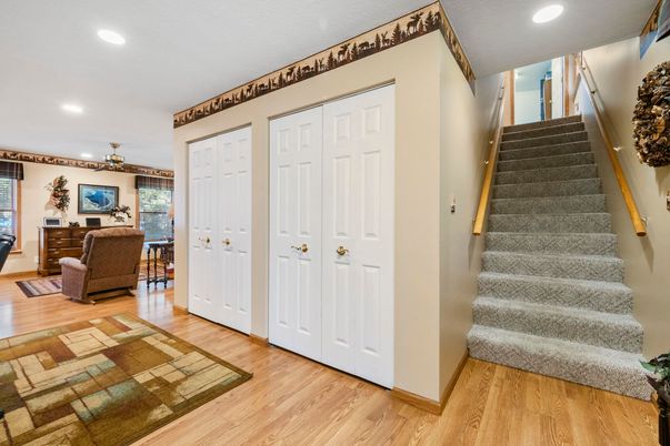 Interior, Recessed Lighting, Wood Texture Flooring