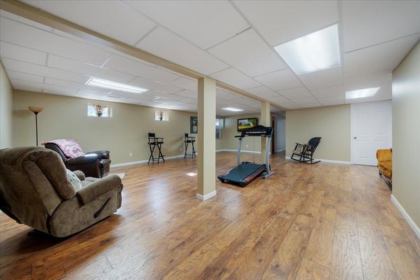 Fitness Equipment, Interior, Recessed Lighting, Wood Texture Flooring