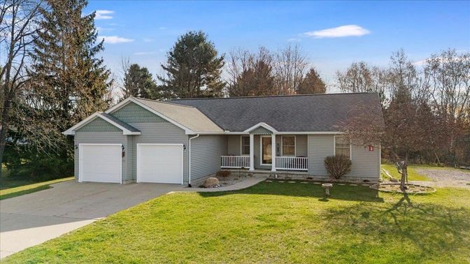 Attached, Backyard, Exterior, Facade, Ranch