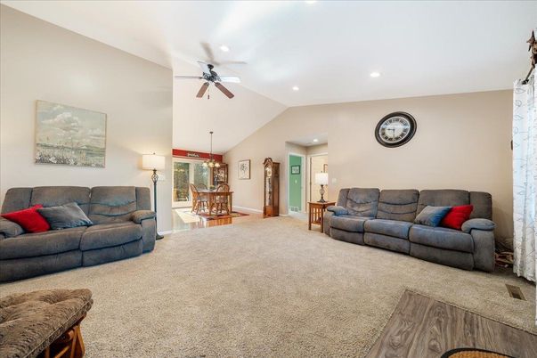 Dining room, Interior, Living room, Recessed Lighting