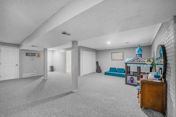 Empty room, Interior, Recessed Lighting, Stone Walls