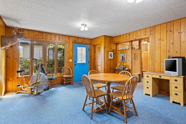 Dining room, Fitness Equipment, Interior, Wooden Walls