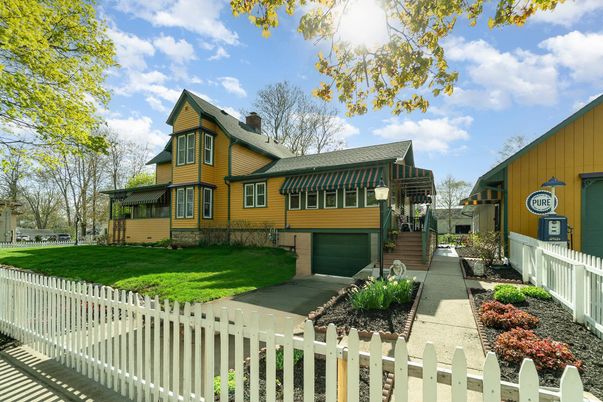 Attached, Backyard, Exterior, Facade, Queen Anne Victorian