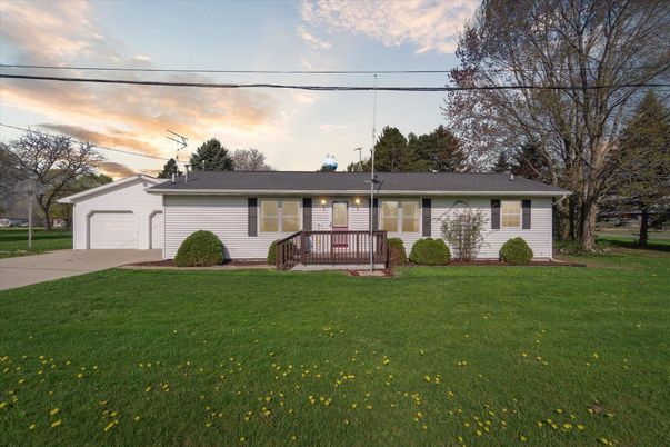 Attached, Backyard, Exterior, Facade, Ranch