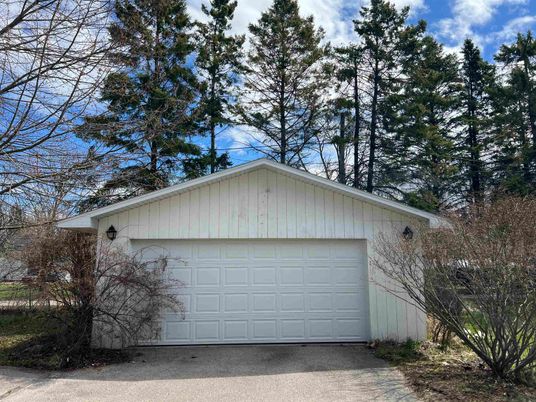 Detached Garage, Exterior