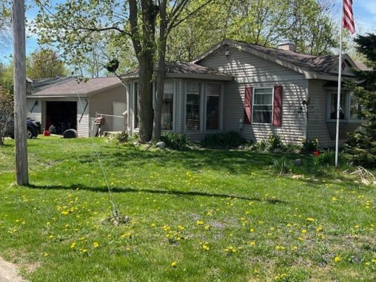 Backyard, Exterior, Facade, Ranch